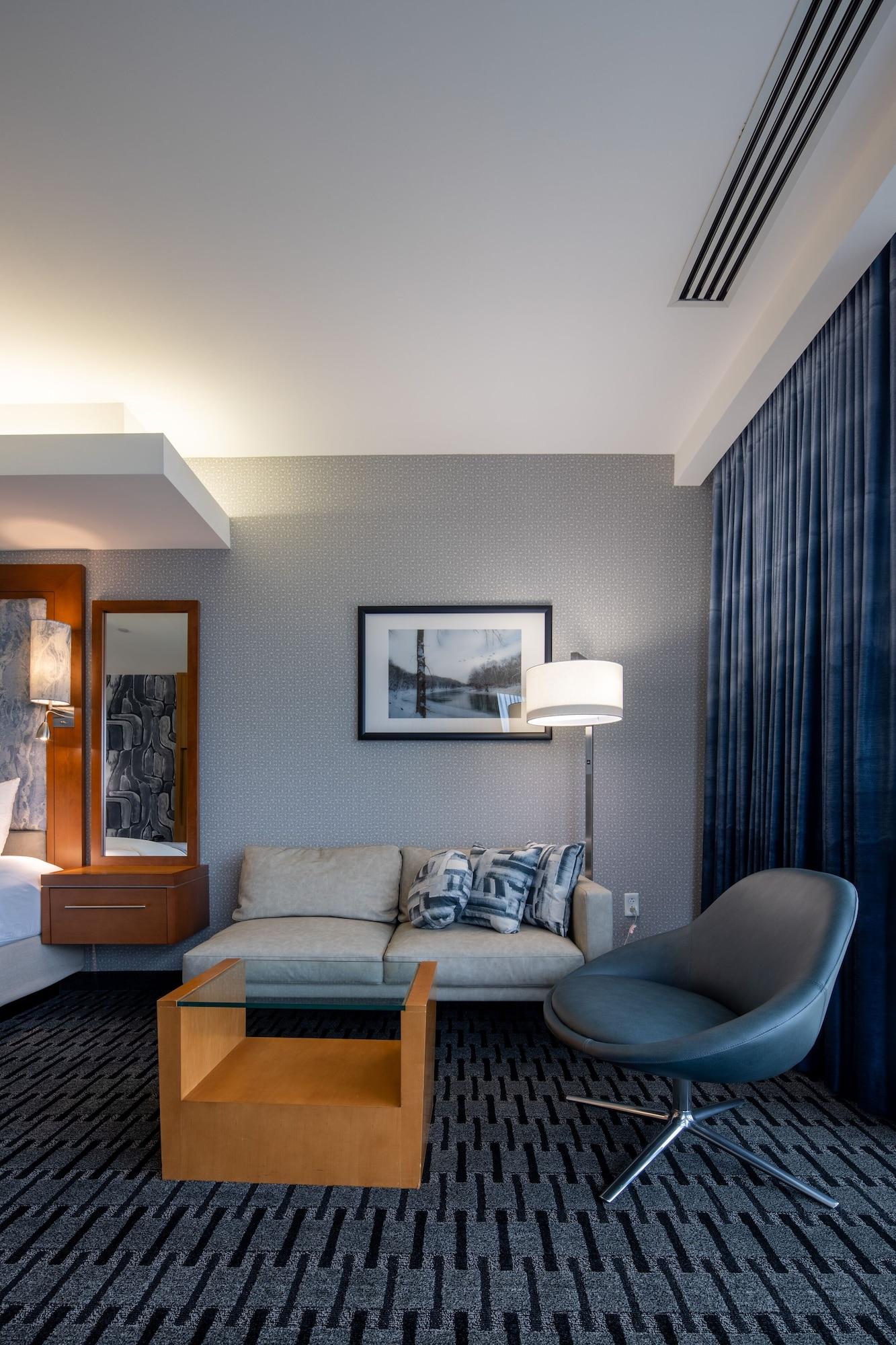 סידר רפידס The Hotel At Kirkwood Center מראה חיצוני תמונה