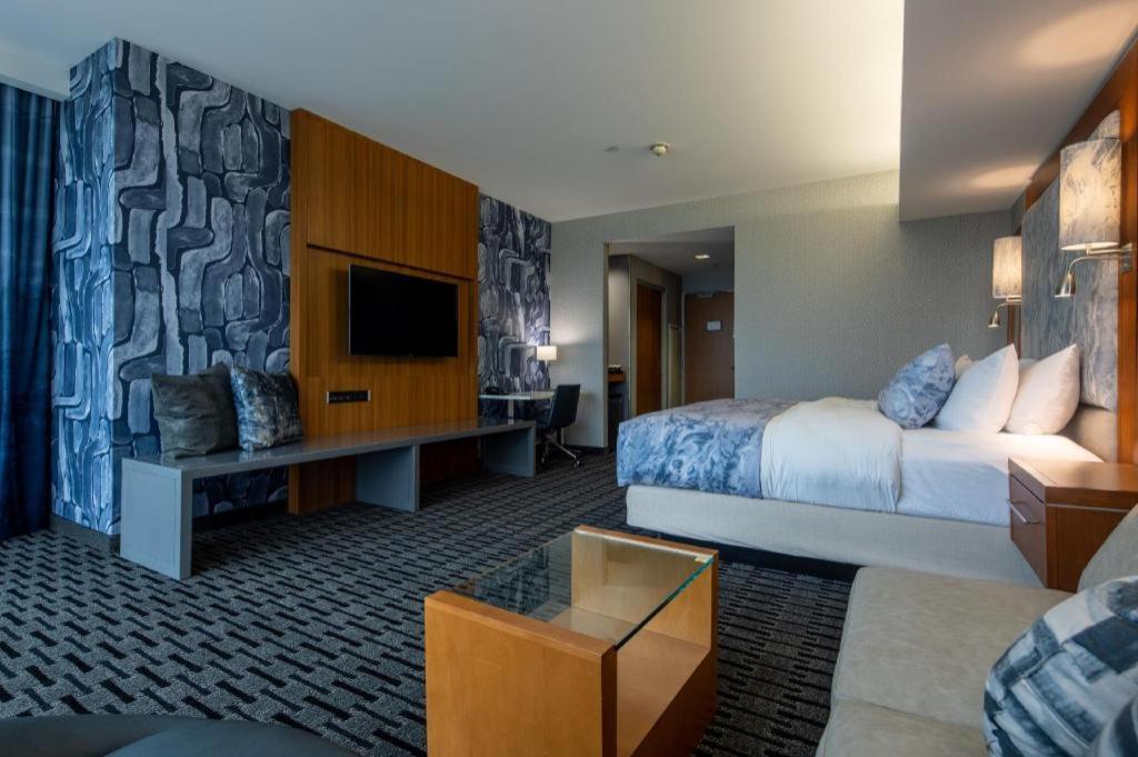 סידר רפידס The Hotel At Kirkwood Center מראה חיצוני תמונה